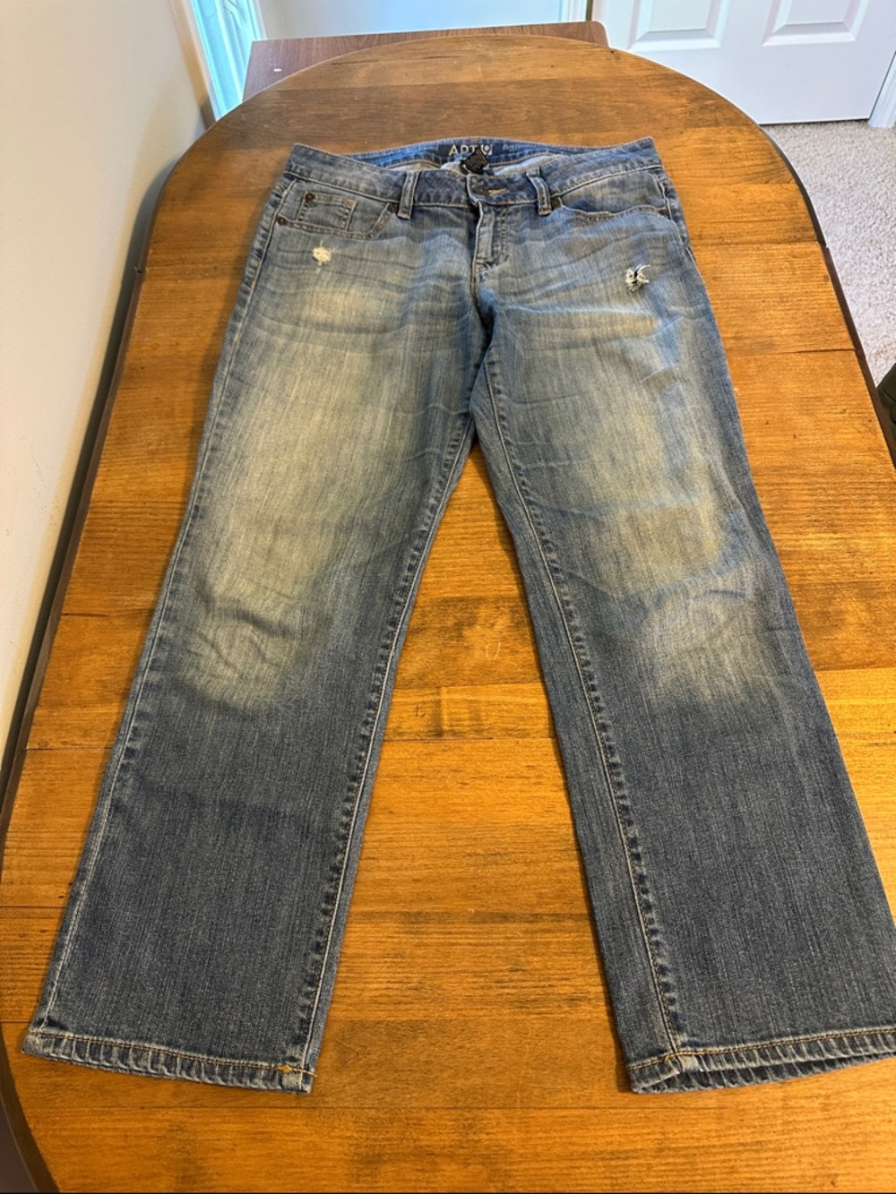 Apt. 9 Women's Light Blue Cropped Jeans